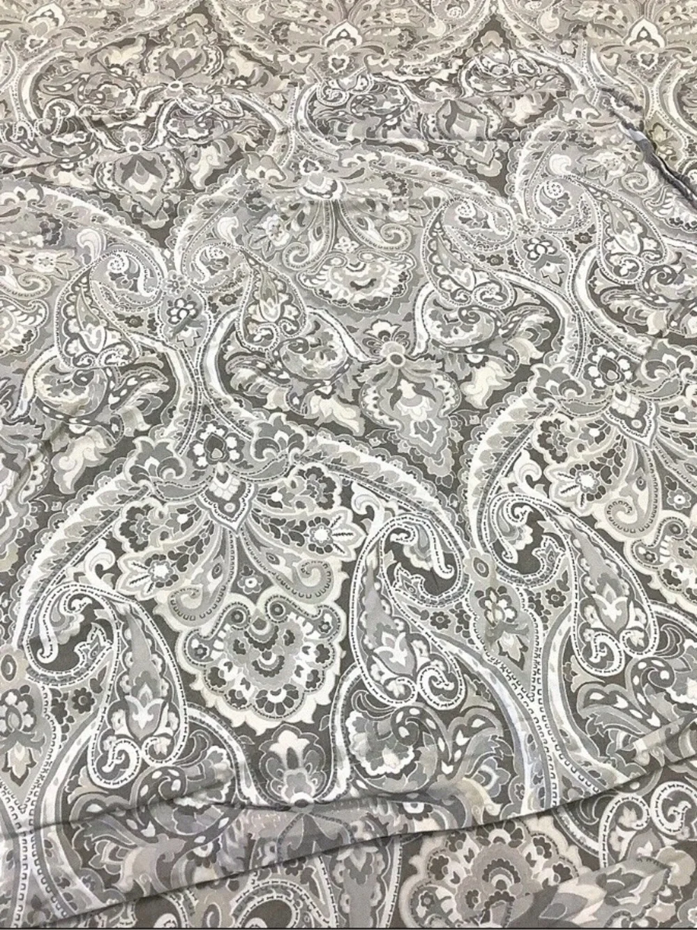 Like new Pottery Barn Taupe Mackenna Paisley king Duvet Cover & 2 king shams